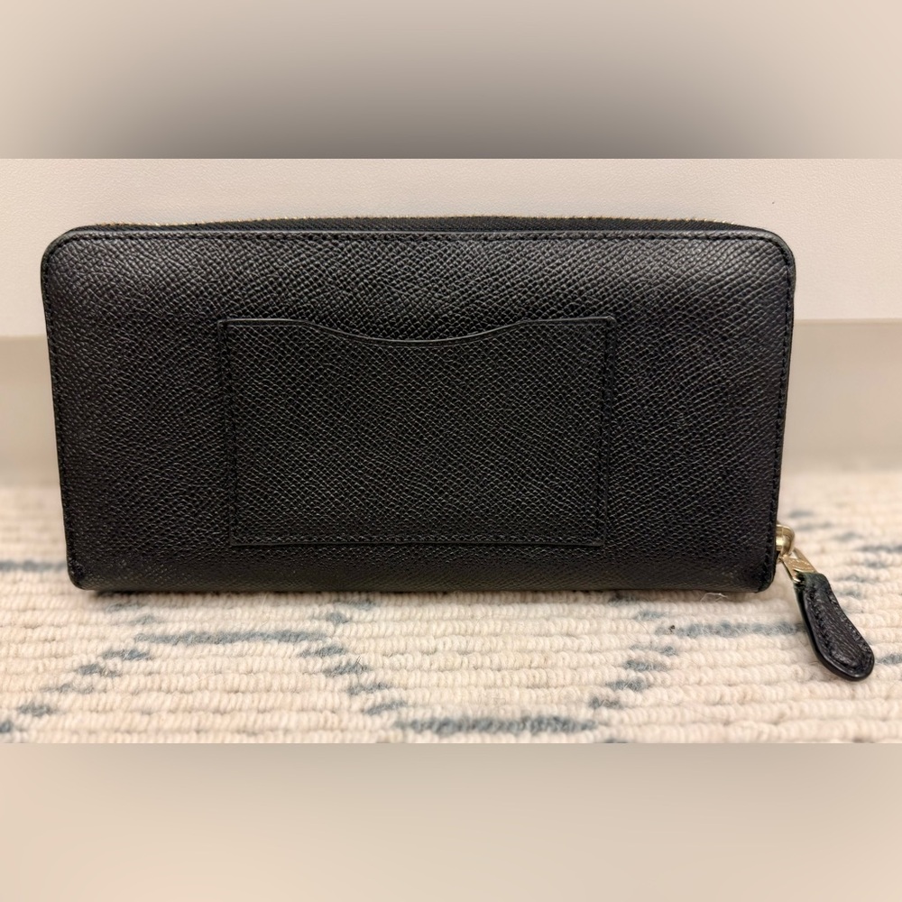 SOLD COACH Classic Everyday Accordion Long Zip Around Crossgrain Wallet - Picture 3 of 16